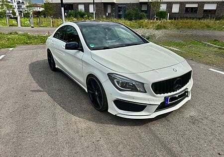 Mercedes-Benz CLA 220 AMG NightPaket Digitaltacho Sternhimmel Vollaust