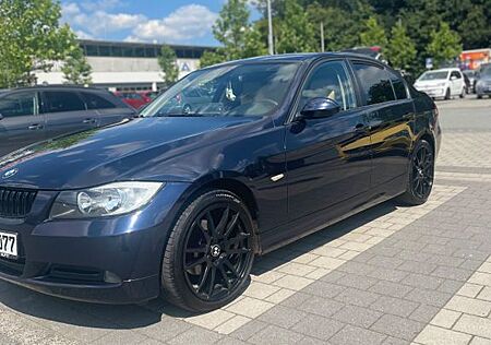 BMW 318i -
