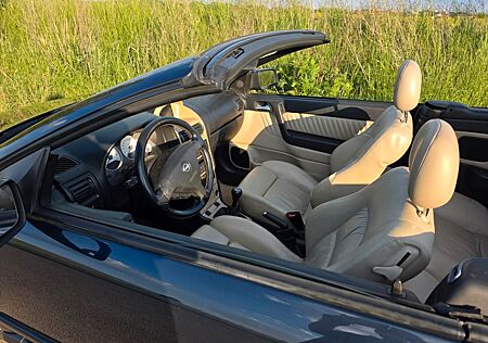 Opel Astra Cabrio 2.2 -