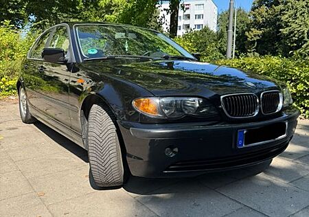 BMW 320i -