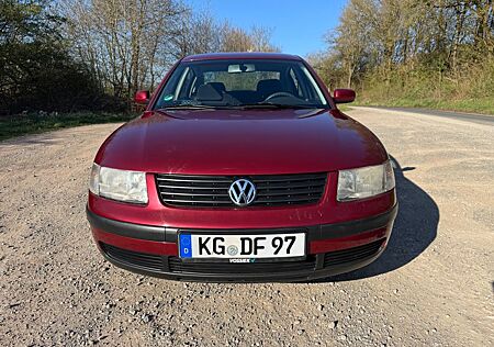 VW Passat Volkswagen 1.6 Top gepflegt.