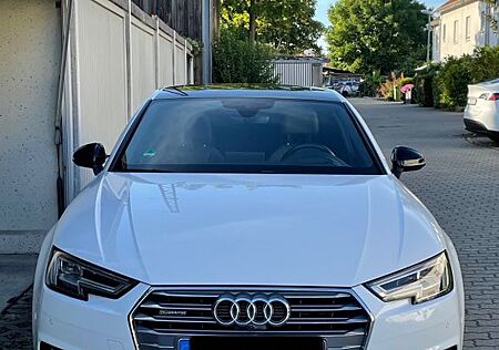 Audi A4 3.0 TDI / Lane assist / ACC / Virtual Cockpit