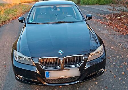 BMW 318i -