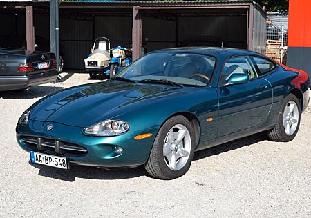 Jaguar XK8 Coupe