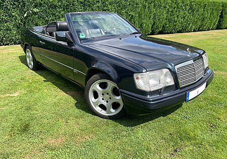 Mercedes-Benz E 320 W124 Cabrio Leder Klima Tempom Sitzhzg rostfrei