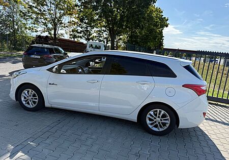 Hyundai i30 CW 1.6 CRDi 94kW Style Kamera*Navi*