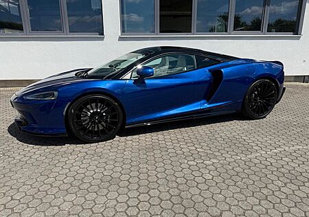 McLaren GT