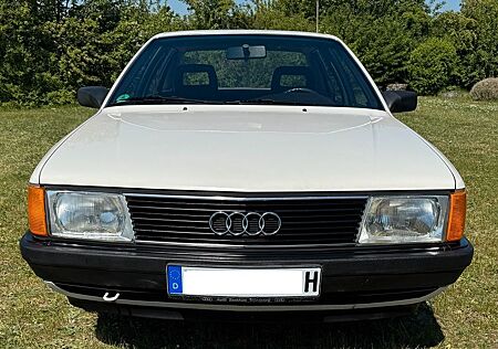 Audi 100 Oldtimer (H-Zulassung)