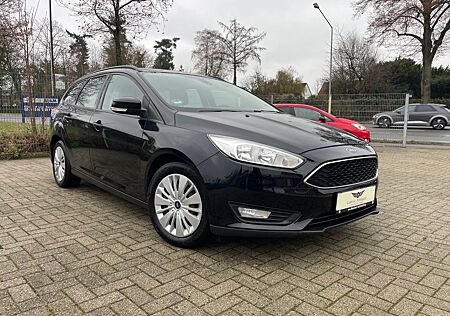 Ford Focus Turnier Business/NAVI~SHZ~LENKRADHEIZ.PDC