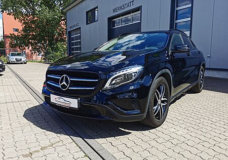 Mercedes-Benz GLA 200 URBAN NAVI LED BT RFK 1 HAND