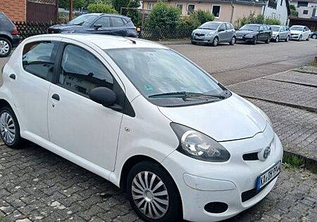 Toyota Aygo (X) Aygo (X) 1,0 -