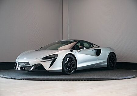 McLaren Artura V6 Hybrid 700hp