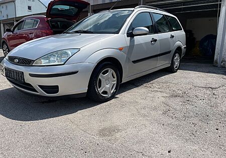 Ford Focus 1,6 Ghia X Autom. Ghia X
