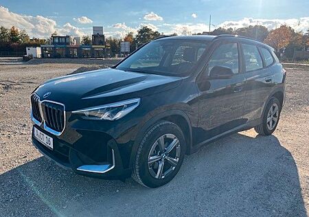 BMW X1 sDrive18i Steptronic - PDC, SHZ, 4 WR, Kamera