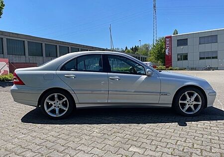 Mercedes-Benz C 200 Sport Edition Automatik nur 63.250 KM