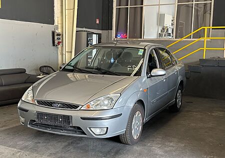 Ford Focus 1,6 Ghia Ghia. Sitzheizung