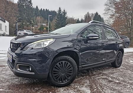 Peugeot 2008 1.2 PureTech Active AHK+Winterräder+NSW