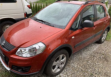 Suzuki SX4 Club 1,6 Benzin 4x4 KLIMA 98000km EURO5 TÜV