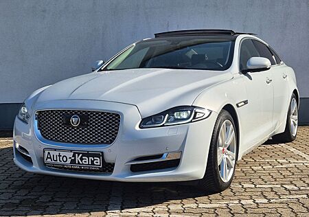 Jaguar XJ 3.0D Premium Luxury*Panorama*Meridian*19"*LED