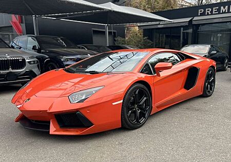 Lamborghini Aventador LP 700-4 6.5 V12