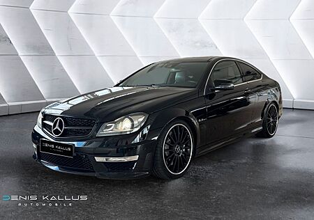 Mercedes-Benz C 63 AMG Coupe/Wunderschön!Black