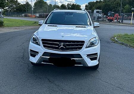 Mercedes-Benz ML 500 4MATIC -