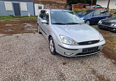 Ford Focus Turnier Futura 1.8 ! Tüv Neu ! PDC !