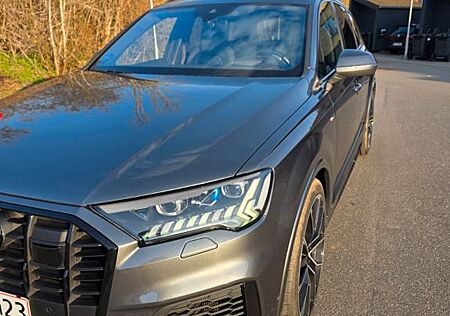 Audi Q7 50 TDI quattro tiptronic S line