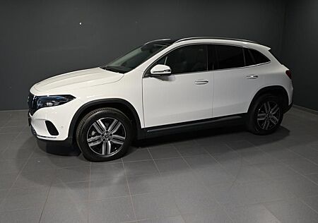 Mercedes-Benz EQA 300 4M LED/NAVI/SHZ/KAMERA