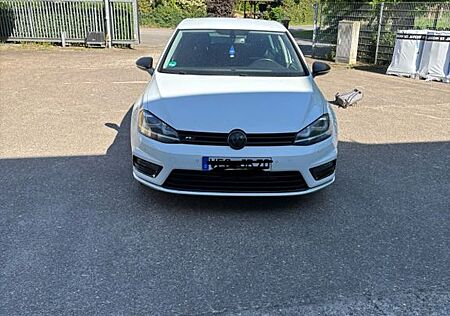 VW Golf Volkswagen 7 R-line