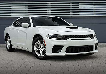 Dodge Charger V6, leather interior