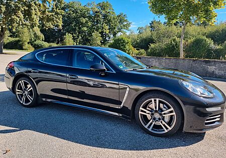 Porsche Panamera 4S S