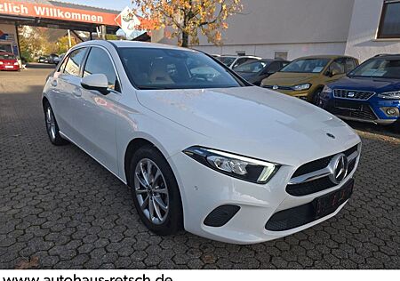 Mercedes-Benz A 200 Automatik,Leder,DigitalerTacho,Navi,LED LED