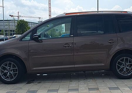 VW Touran Volkswagen Style PANO/ALU/PARK ASSIST Cabriofeeling