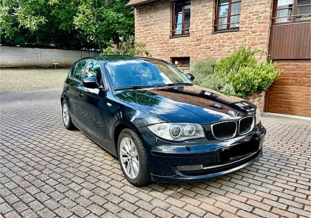 BMW 116i - schwarz