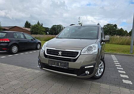 Peugeot Partner PATNER TEPEE,5SITZE,NAVI,TEMPOMAT,PDC,START&STOP