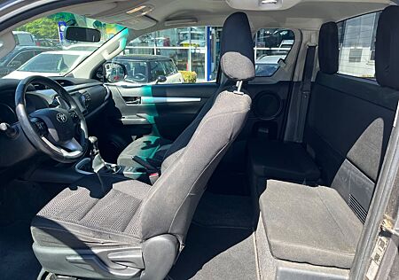Toyota Hilux Extra Cab Duty Comfort 4x4