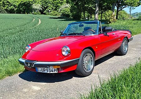 Alfa Romeo Spider 2,0