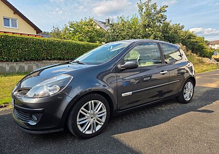Renault Clio Initiale 1.6 16V ESP 82kW Initiale