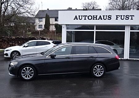 Mercedes-Benz E 200 E 200d T-MOD,AVANTG,LEDER,NAV,LED,AUT,KAM,1HAND