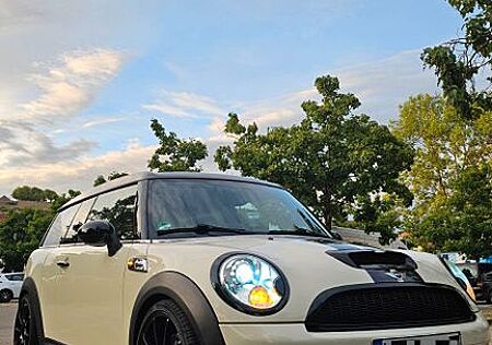 Mini John Cooper Works Clubman CLUBMAN John Coope...