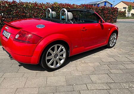 Audi TT Roadster 1.8T quattro 132 kW -