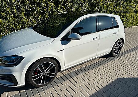 VW Golf Volkswagen 2.0 TDI 135kW SCR DSG GTD GTD