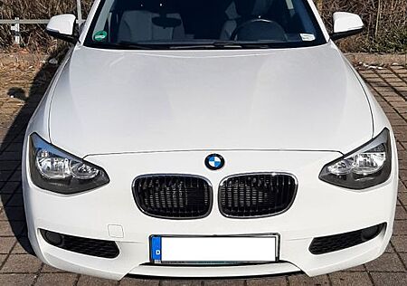 BMW 114i - 3-türig Benziner