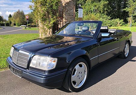 Mercedes-Benz 200 124 CABRIO FINAL EDITION AMG STYLING AUTOMATIK