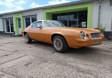 Chevrolet Camaro Oldtimer mit H-Kennzeichen Vinyldach