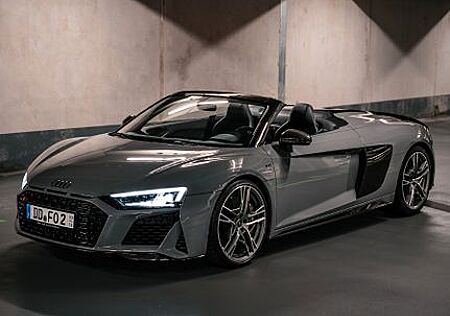 Audi R8 5.2 FSI performance S tron. quattro Spyder