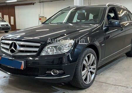 Mercedes-Benz C 250 C 250AVANTGAR-LEDER-XENON-PDC-2.ZONE-KLIMA-TEMPO