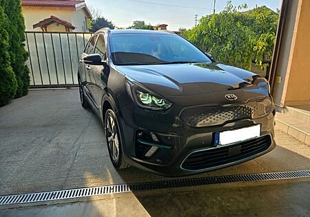 Kia Niro e- 150kW *Vollausstattung*