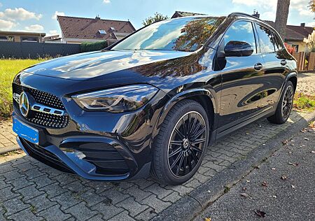 Mercedes-Benz GLA 220 4MATIC DCT -